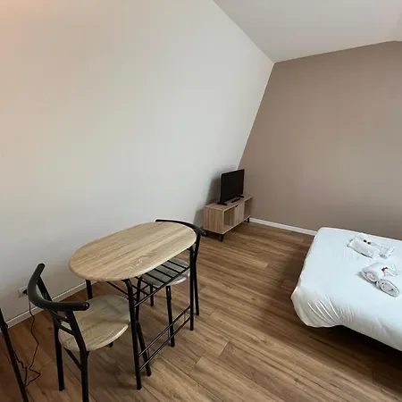 Apartment Crema, Proche Centre Caen